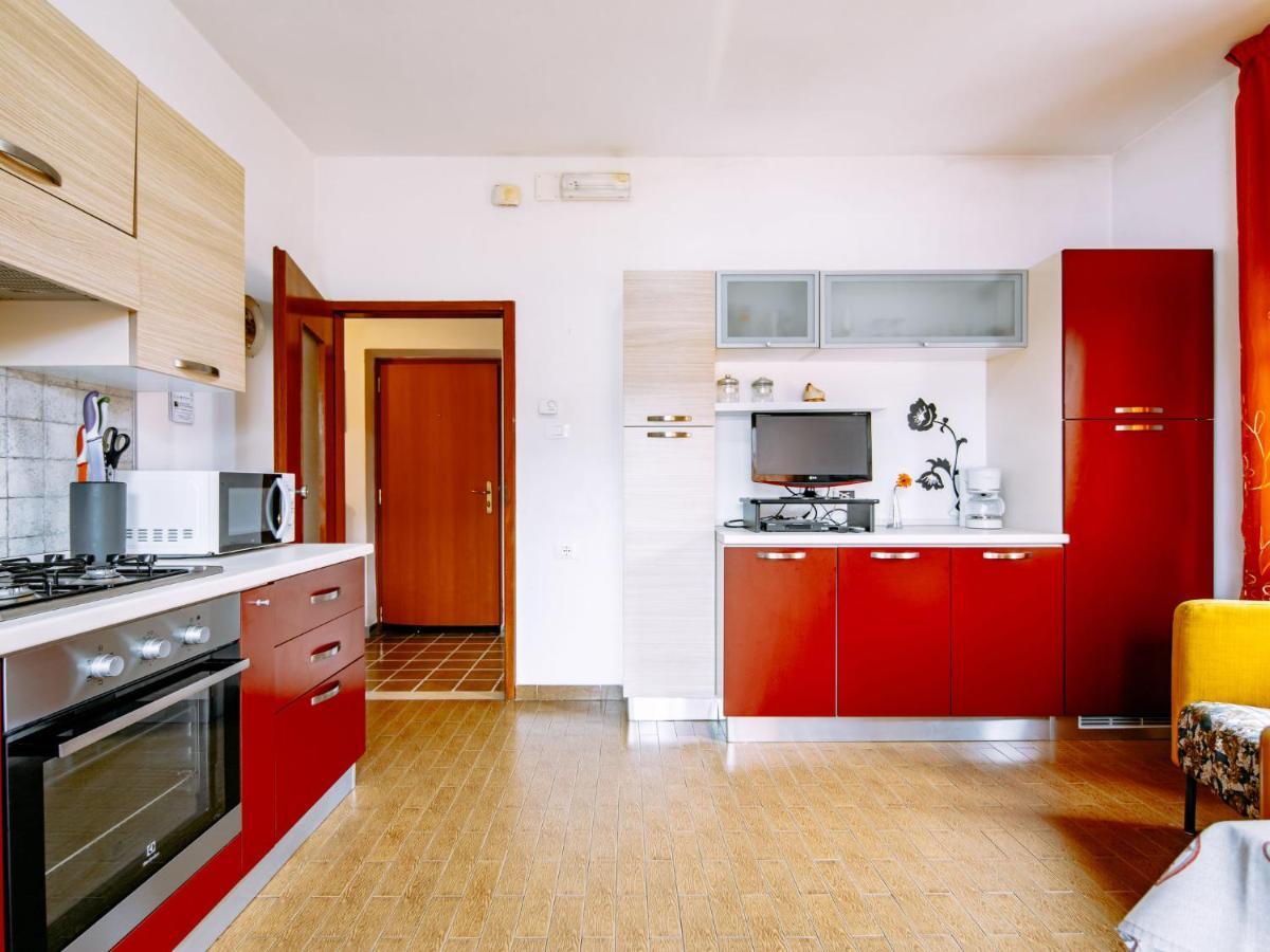 Apartment Deval-1 By Interhome Calceranica al Lago Luaran gambar
